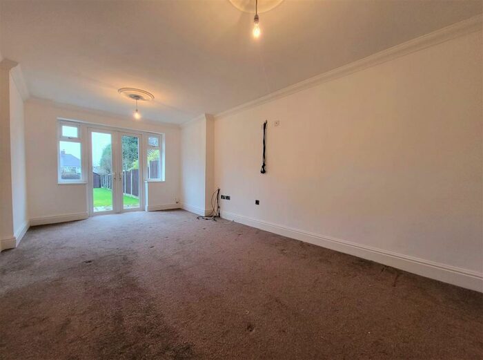 3 Bedroom Semi-Detached House To Rent In Denholm Road, Sutton Coldfield, B73