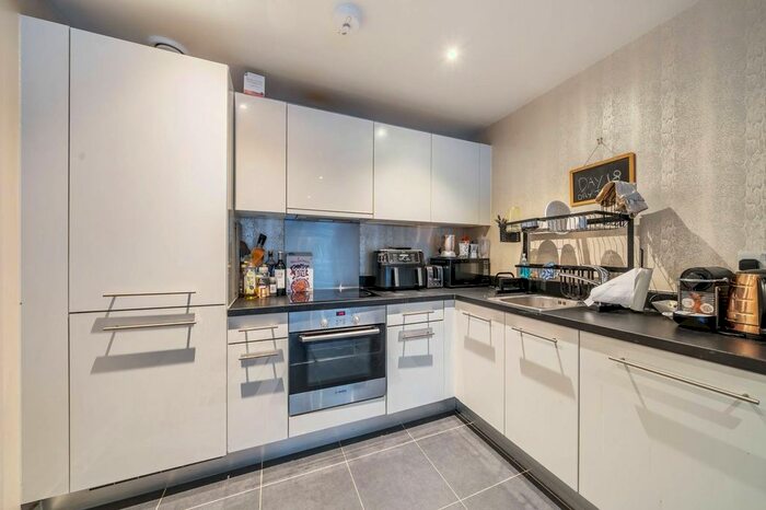 1 Bedroom Flat To Rent In Victoria Court, Unwin Way, Stanmore, HA7