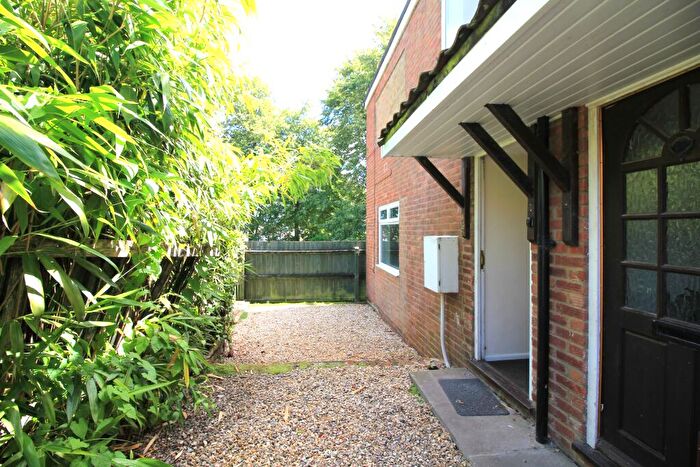 3 Bedroom Semi Detached House To Rent In Hotblack Road, Norwich, Norfolk, NR2