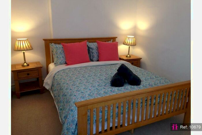 5 Bedroom Semi-Detached House To Rent In Tyfica Crescent, Pontypridd, CF37