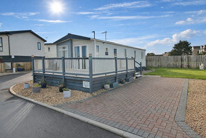 2 Bedroom Park Home For Sale In Melville Road, Southsea, PO4