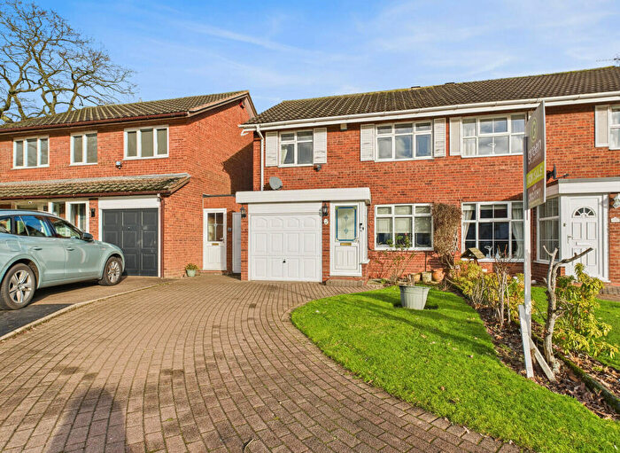 3 Bedroom Semi-Detached House For Sale In Hadleigh Croft, Minworth, B76