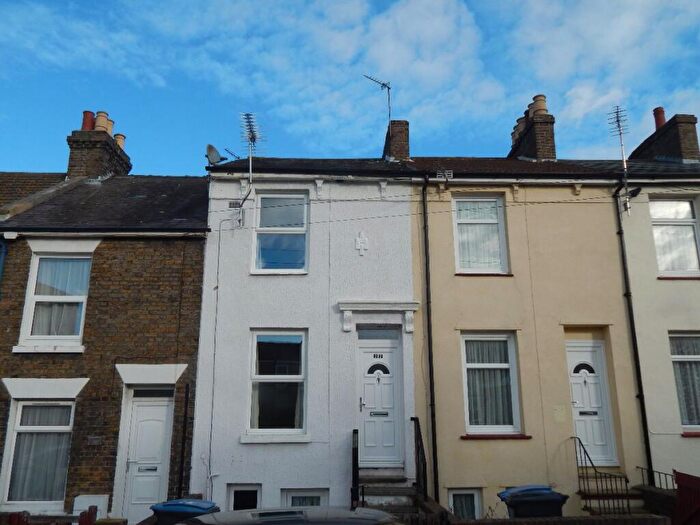 3 Bedroom Terraced House To Rent In East Street, Dover, CT17
