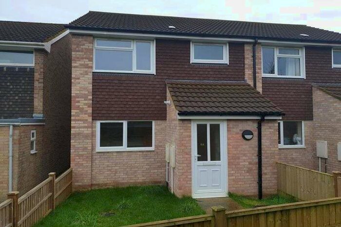 3 Bedroom Property To Rent In Glynswood, Chard, TA20