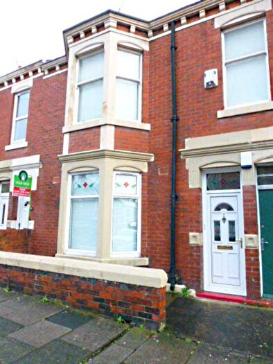 3 Bedroom Flat To Rent In Biddlestone Road, Heaton, Newcastle Upon Tyne, NE6