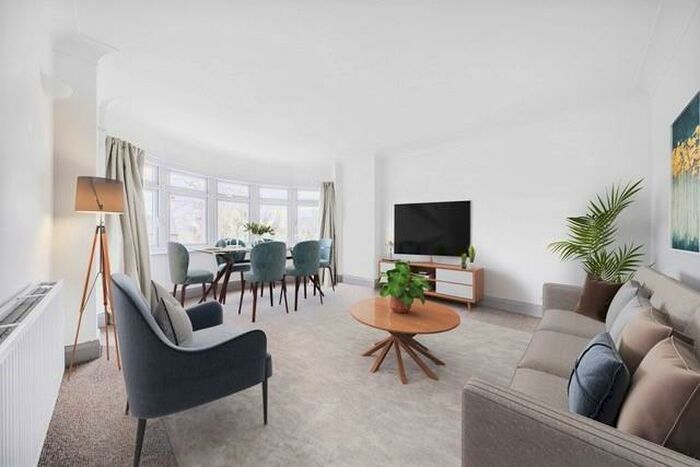 3 Bedroom Flat To Rent In Newcombe Park, Mill Hill, NW7