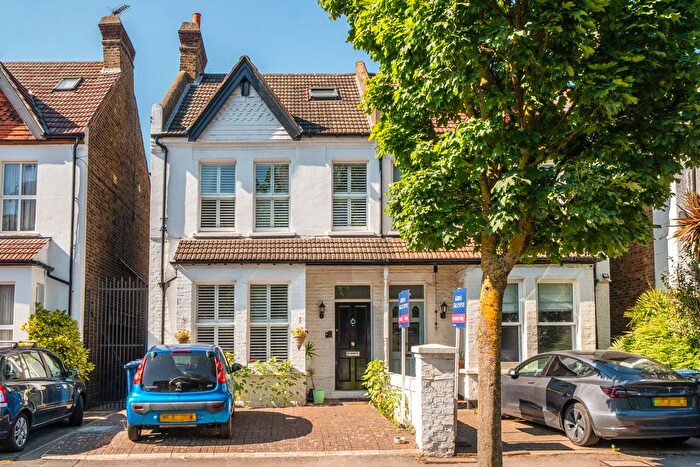 4 Bedroom Semi-Detached House For Sale In Gordon Road, Ealing, London, W13