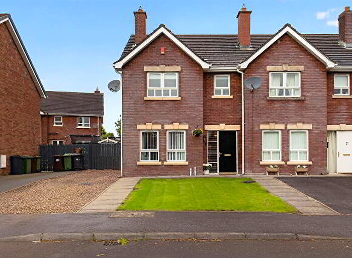 3 Bedroom End TownHouse For Sale In Stonebridge Meadows, Lisburn, BT28