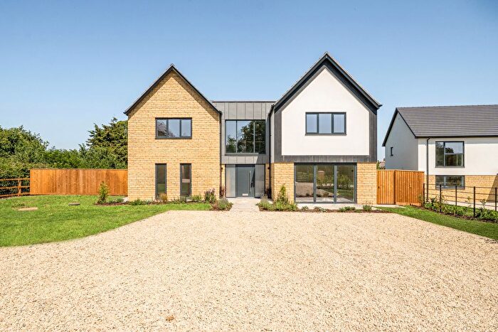 4 Bedroom Detached House For Sale In Paulls Lane, Broadway, TA19