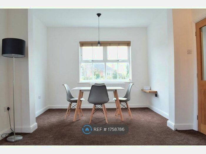 2 Bedroom Semi-Detached House To Rent In Crewe Road, Willaston, Nantwich, CW5