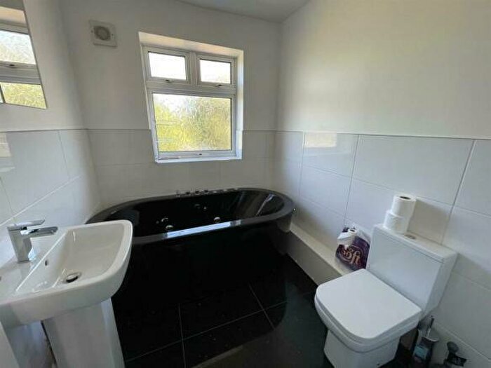 6 Bedroom Private Hall To Rent In Cedar Drive, Durham, DH1