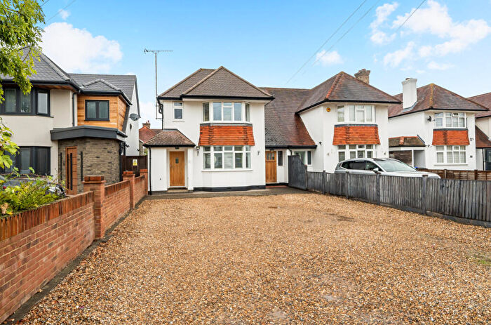3 Bedroom Semi-Detached House For Sale In Gore Road, Burnham, Slough, SL1