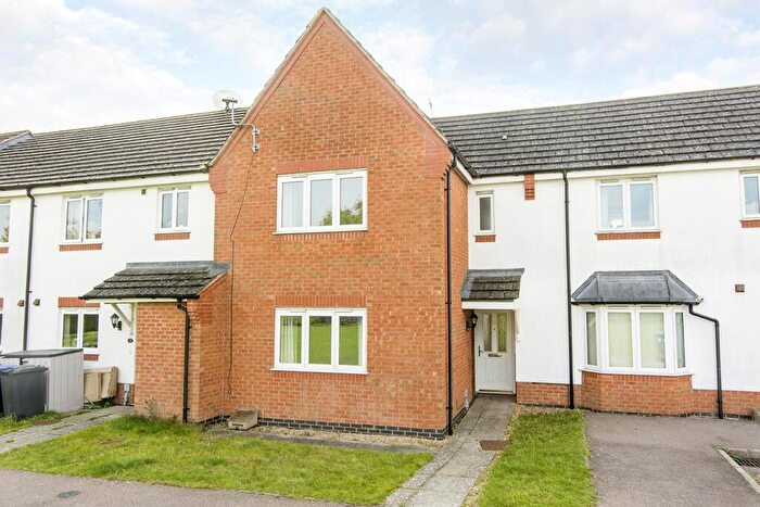 3 Bedroom House To Rent In Drage Close, Lutterworth, LE17