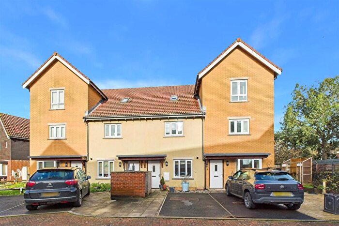 4 Bedroom Town House For Sale In Modern Townhouse In Central Clevedon, BS21