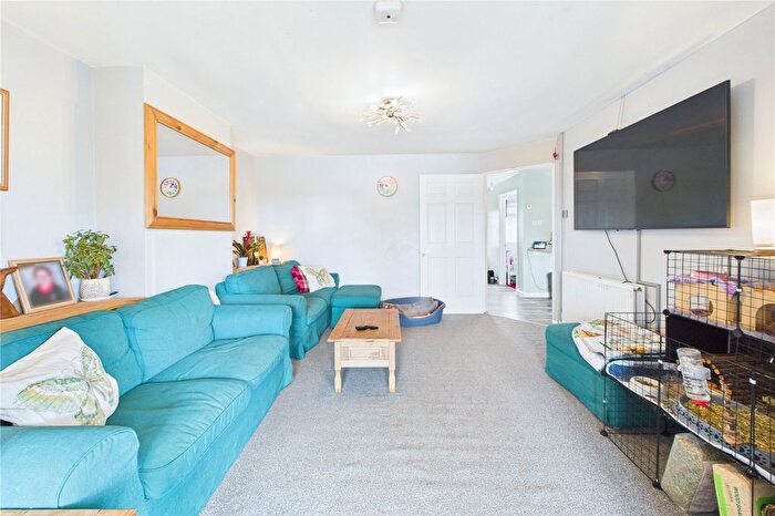 3 Bedroom Bungalow For Sale In Harbour Close, Rodbourne Cheney, Swindon, SN25