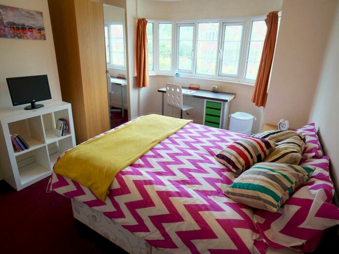 4 Bedroom House To Rent In Deiniol Road, Bangor, Gwynedd, LL57