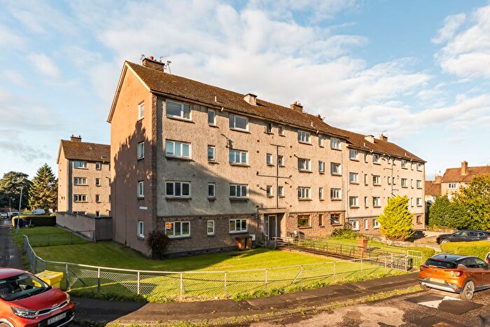 2 Bedroom Flat For Sale In / Hoseason Gardens, Edinburgh, EH4