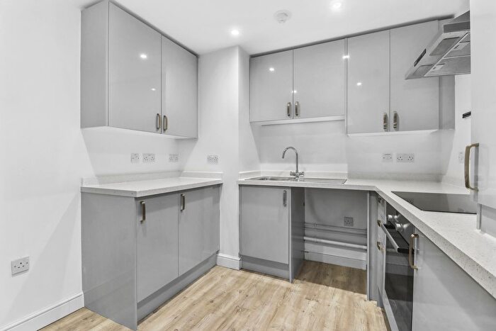 2 Bedroom Flat For Sale In Creine Mill Lane North, Canterbury, Kent, CT1