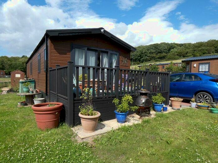 2 Bedroom Park Home For Sale In Swallow Lakes, Little London, Longhope, GL17