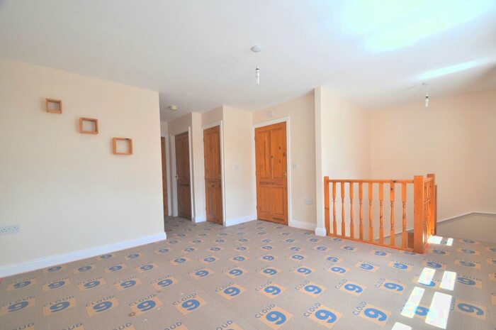 2 Bedroom Flat To Rent In Park Mews, Stoke-On-Trent, ST4