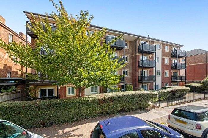 1 Bedroom Apartment For Sale In Marshall Court, Anerley Park, Anerley, London, SE20