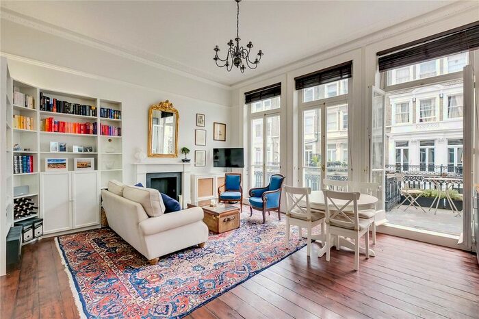 1 Bedroom Flat To Rent In Castletown Road, Barons Court, W14