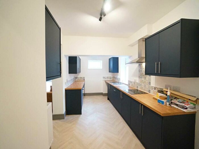 6 Bedroom House To Rent In Farrar Road, Bangor, LL57