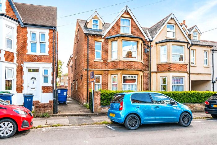 2 Bedroom Apartment For Sale In Fairacres Road, Iffley Fields, Oxford, OX4