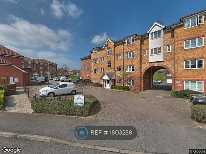 1 Bedroom Flat To Rent In Yukon Road, Broxbourne, EN10