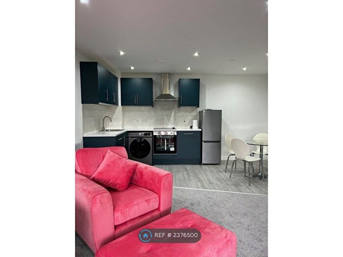 2 Bedroom Flat To Rent In The Reach, Liverpool, L3