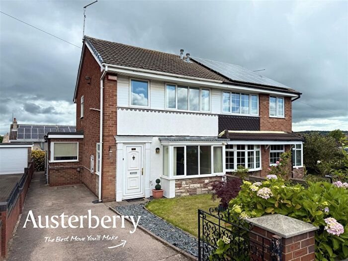 3 Bedroom Semi-Detached House To Rent In Walcot Grove, Eaton Park, Stoke-On-Trent, ST2