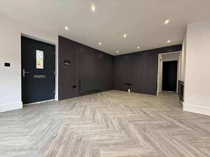 2 Bedroom Apartment To Rent In Rockliffe Road, Rotherham, S62