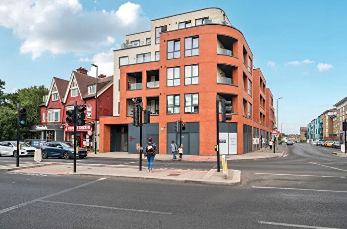 2 Bedroom Flat For Sale In Masons Hill, Bromley, BR2