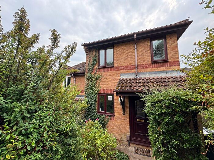 2 Bedroom Property To Rent In Garland Close, Exeter, EX4