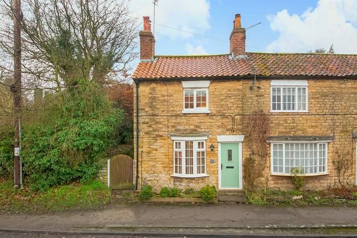 2 Bedroom End Of Terrace House For Sale In Main Street, Welburn YO60