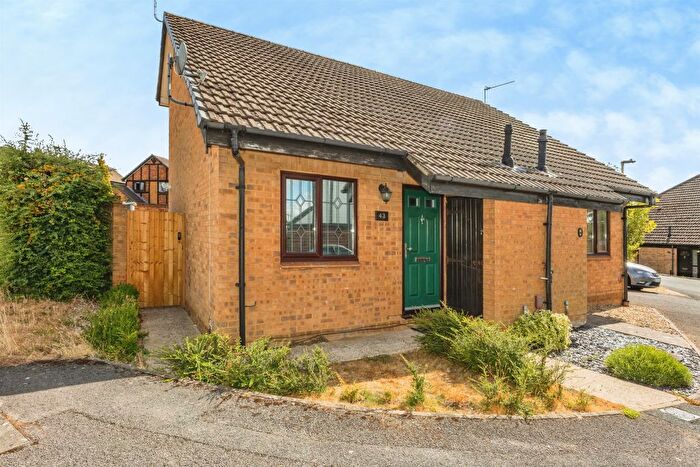 1 Bedroom Semi Detached House For Sale In Ratby Close, Lower Earley, Reading, RG6