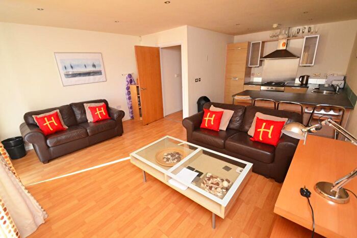 2 Bedroom Flat To Rent In St Lawrence Street, Hulme, Manchester, M15