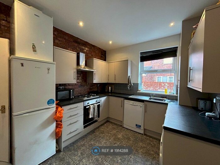 4 Bedroom Terraced House To Rent In Moseley Road, Fallowfield, Manchester, M14