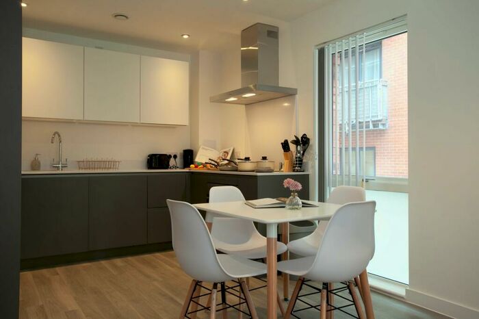 2 Bedroom Flat To Rent In Simpson Street, Halo House, M4