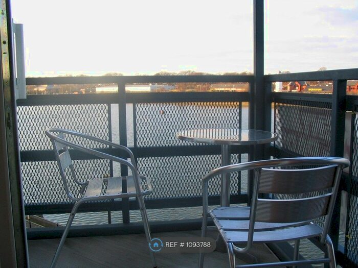 2 Bedroom Flat To Rent In Mountbatten Close, Ashton-On-Ribble, Preston, PR2