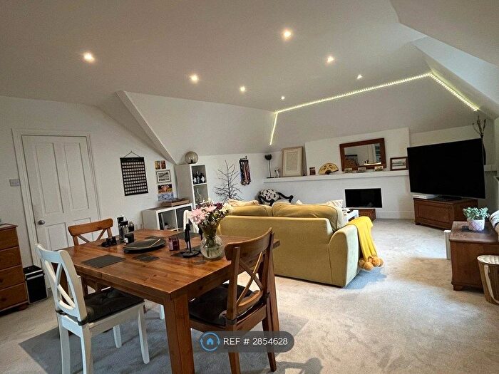 2 Bedroom Flat To Rent In Shooters Hill Road, London, SE3