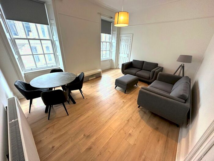 2 Bedroom Flat To Rent In Chapel Court, City Centre, Aberdeen, AB11