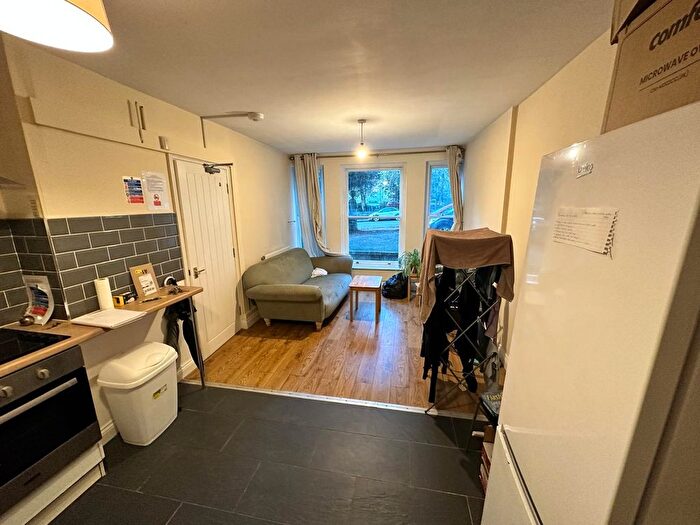 2 Bedroom Flat To Rent In Tyndall's Park Road, Bristol, BS8