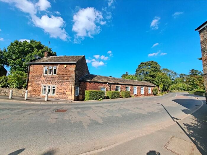 4 Bedroom Detached House For Sale In Granny Lane, Mirfield, WF14