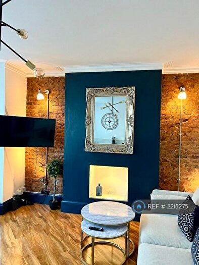 2 Bedroom Flat To Rent In Bournemouth Park Road, Southend-On-Sea, SS2