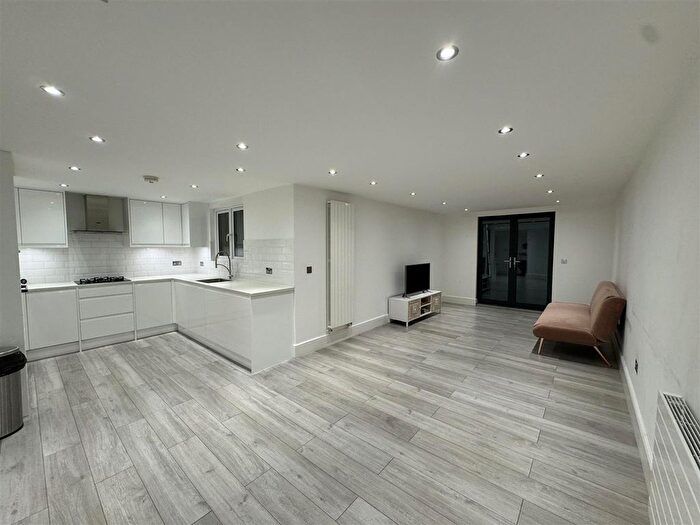 1 Bedroom Property To Rent In Mount Road, London, NW4