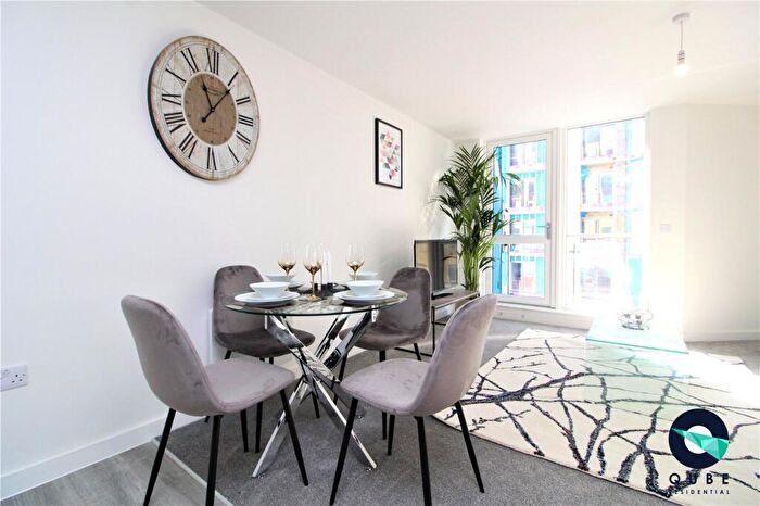 2 Bedroom Flat To Rent In Adelphi Wharf, Adelphi Street, Salford, Greater Manchester, M3