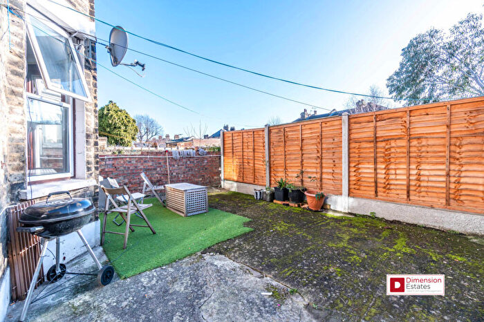 1 Bedroom Flat To Rent In Clapton Pond, Lower Clapton, Hackney, London, E5