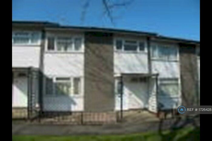 3 Bedroom Terraced House To Rent In West Ham Close, Basingstoke, RG22