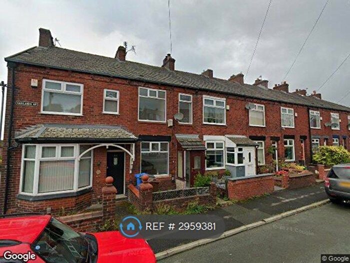 3 Bedroom Terraced House To Rent In Oaklands Road, Oldham, OL2